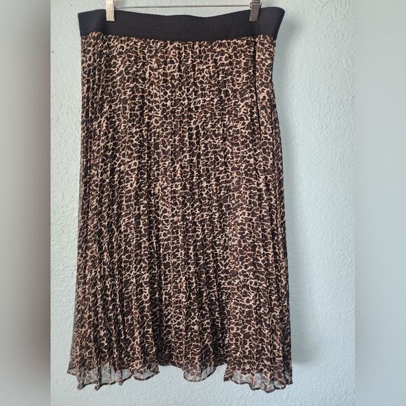 Leopard Print Pleated Skirt - Picture 1 of 8